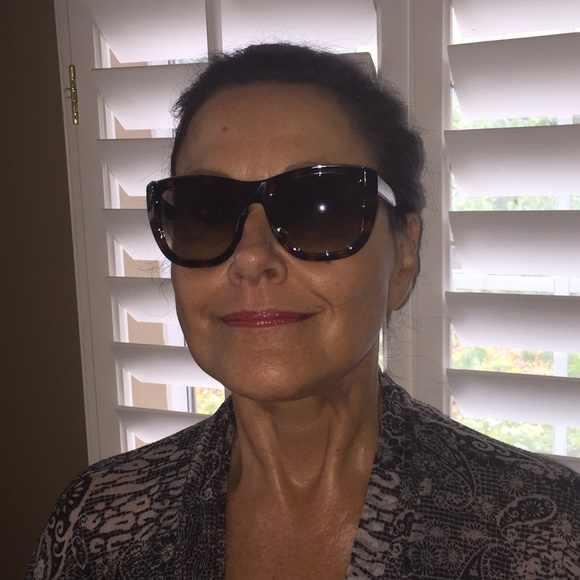 Chloe sunglasses new in bow with all credentials - Picture 6 of 7